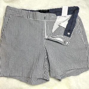 Banana Republic Gray and White Striped Shorts Size 4